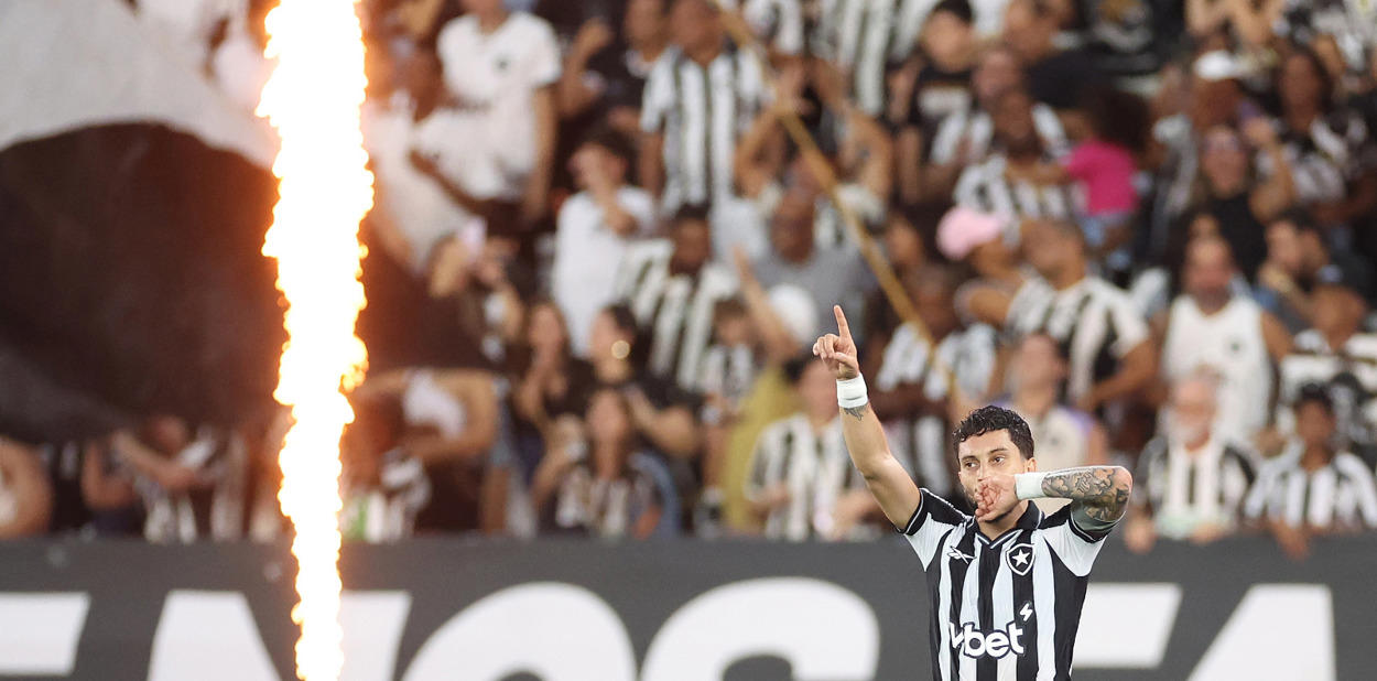 Alex Telles marca no fim, e Botafogo vence a Chapecoense na Copa do Brasil