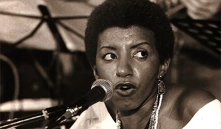 Documentário “Leci” será lançado com sessão gratuita no Cine Roxy 5 e presença da artista em Santos