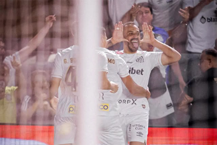 Com Neymar de volta, Santos joga bem e vence o Atlético-MG na Vila Belmiro