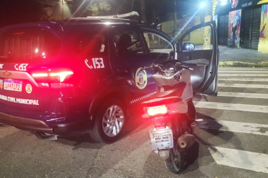 Adolescente é apreendido após ser perseguido pela GCM com moto furtada em Cubatão