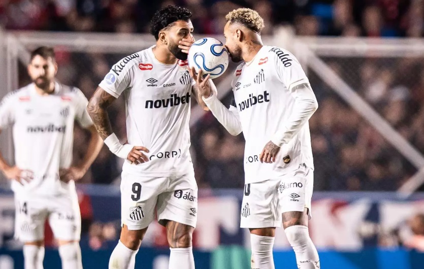 Cuca terá conversa com Neymar e Gabigol por duelo no sintético do Allianz