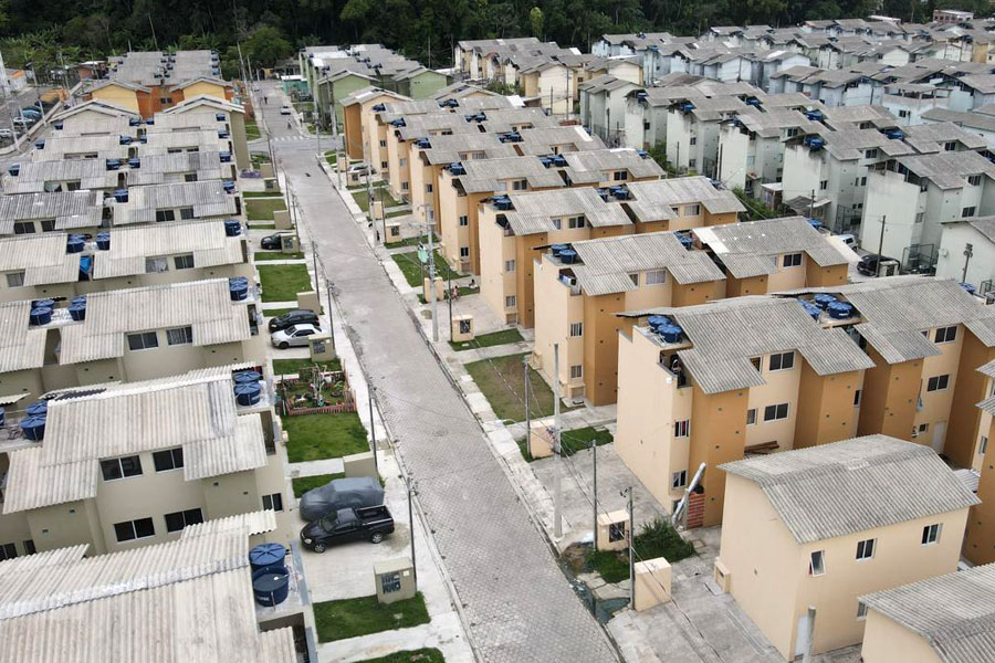 Projeto habitacional reestrutura comunidade no Parque da Montanha, em Guarujá