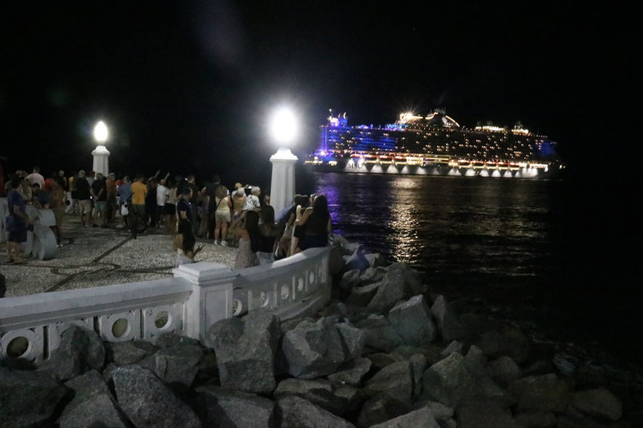 Último Santos Sunset da temporada anima fim de tarde na Ponta da Praia