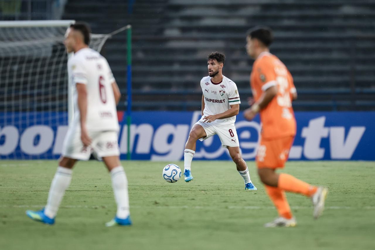 Fluminense domina, mas é parado por goleiro e empata em estreia na Libertadores