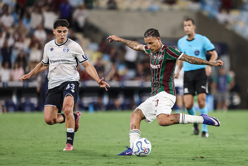 Fluminense leva virada do Rivadavia e vê pressão aumentar na Libertadores