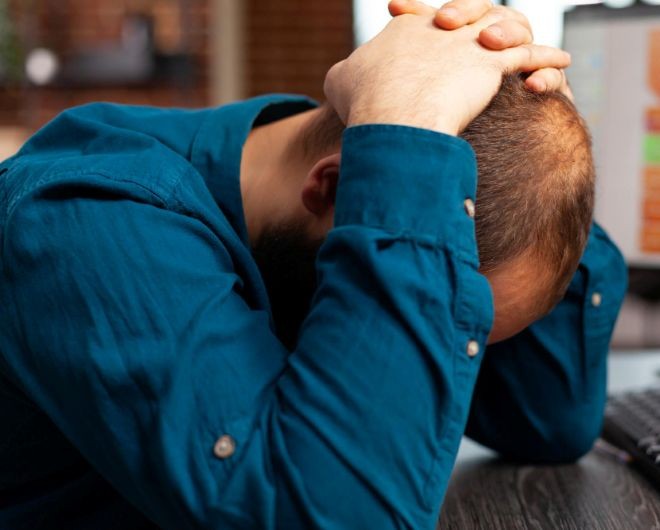 Empresa é condenada a indenizar funcionário surdo por assédio moral do gerente