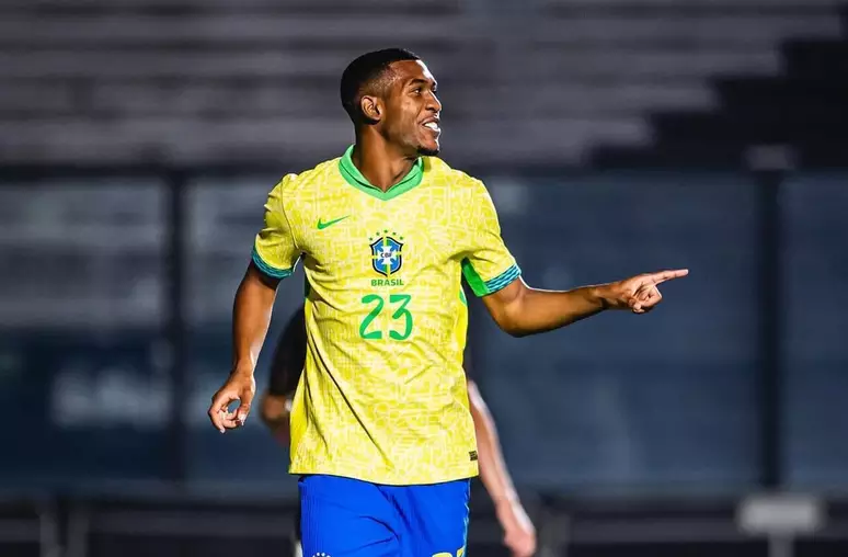 Mais novo na seleção em Copas desde Ronaldo, Rayan convenceu Ancelotti após 15 minutos em campo