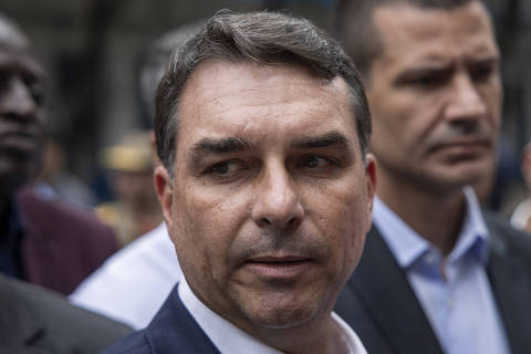 Flávio Bolsonaro visitou Vorcaro após primeira prisão do ex-banqueiro por caso Master