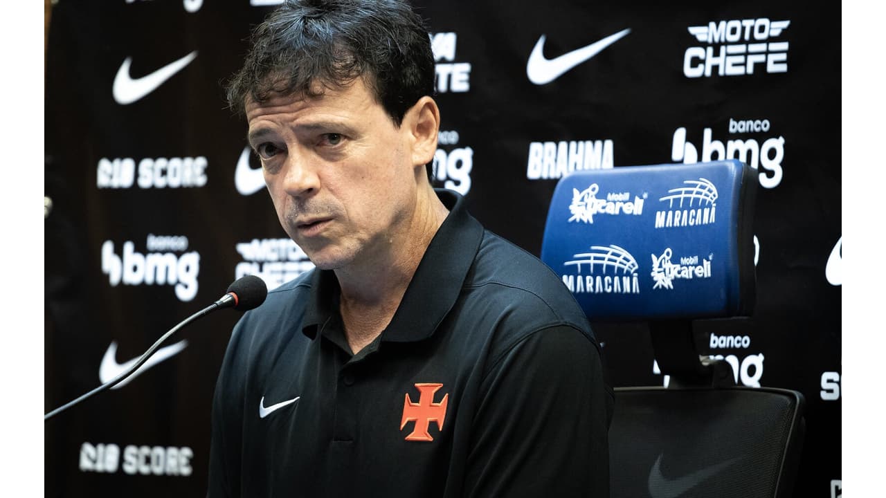 Diniz recupera André após quase saída, expulsões e queda de rendimento