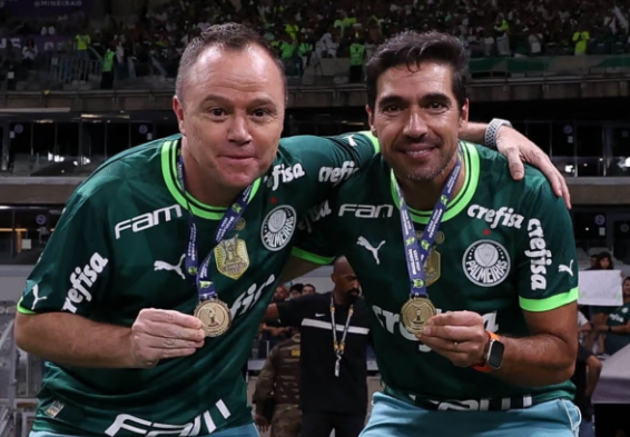 Auxiliar de Abel defende série invicta antes de devolver Palmeiras