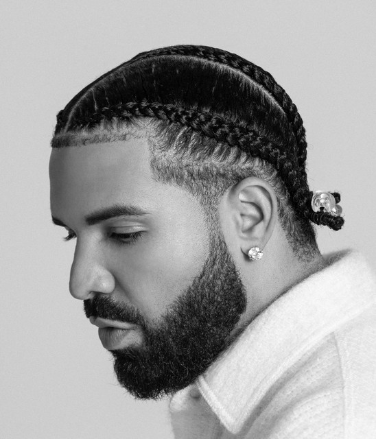 Drake passa Michael Jackson como artista solo masculino com mais músicas no topo