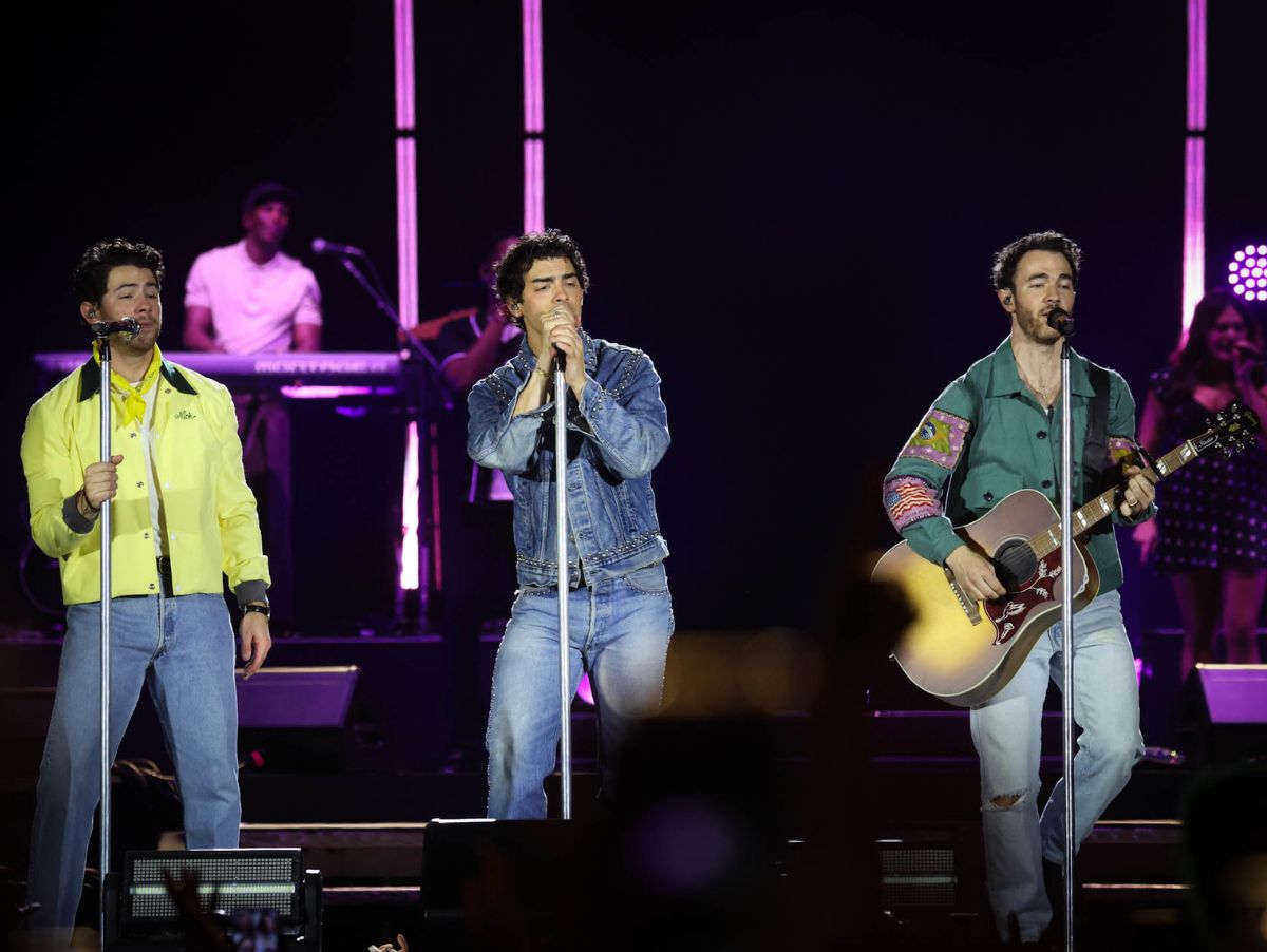 Jonas Brothers cantam com Vanessa da Mata e Luísa Sonza em SP