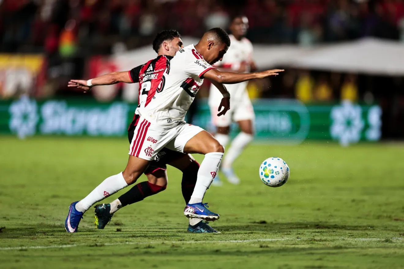Vitória faz golaço, derruba favorito Flamengo e avança na Copa do Brasil