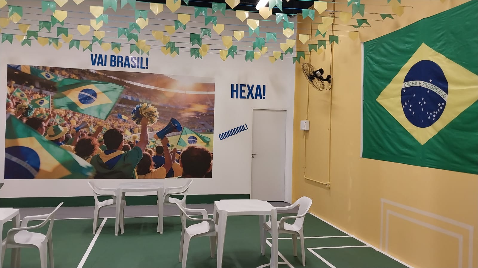 Shopping Pátio Aviação inaugura espaço para troca de figurinhas da Copa e colecionáveis