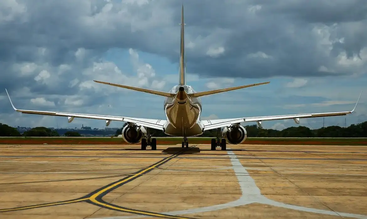 Governo prorroga até 31 de julho isenção de tributos sobre querosene de aviação e biodiesel