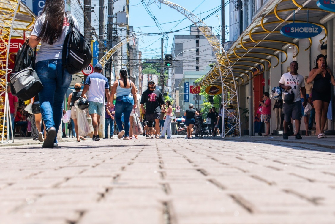 Comércio de São Vicente projeta alta de 10% nas vendas para o Dia das Mães