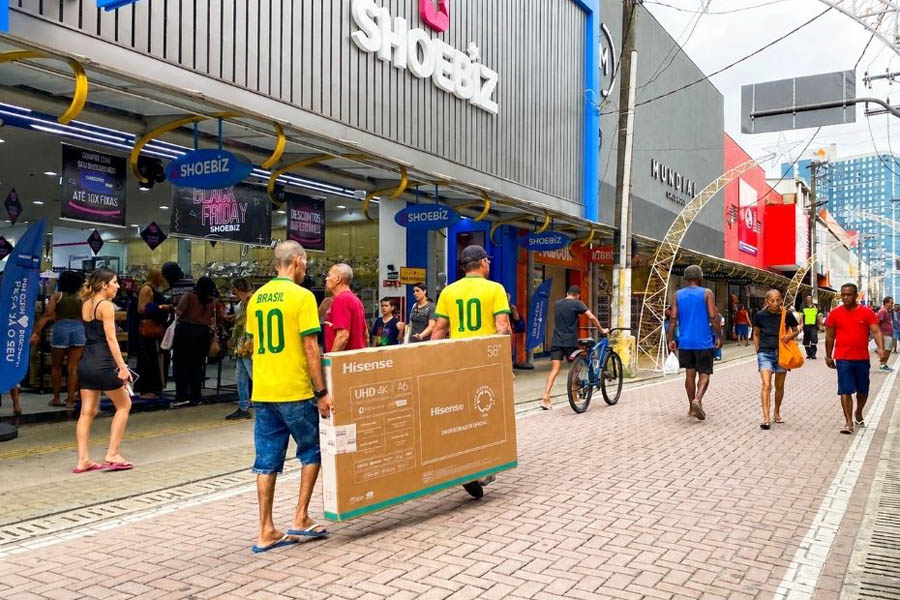 Copa do Mundo aquece comércio de São Vicente com expectativa de 50% de aumento em eletrônicos