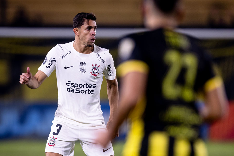 Corinthians busca empate com o Peñarol no Uruguai e garante liderança do grupo na Libertadores