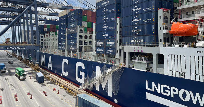 DP World recebe novos equipamentos elétricos no Porto de Santos