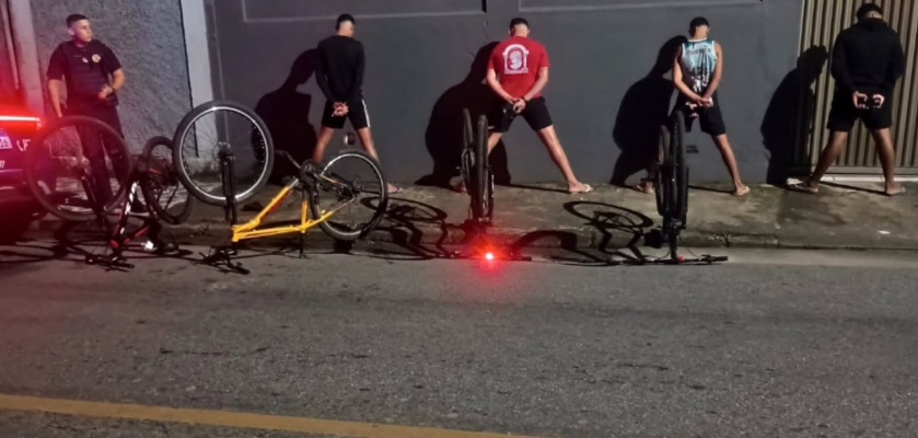 Adolescente da 'gangue da bicicleta' é detido durante abordagem em Cubatão