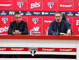 Rui Costa e Rafinha viram alvo político no São Paulo após queda de Roger