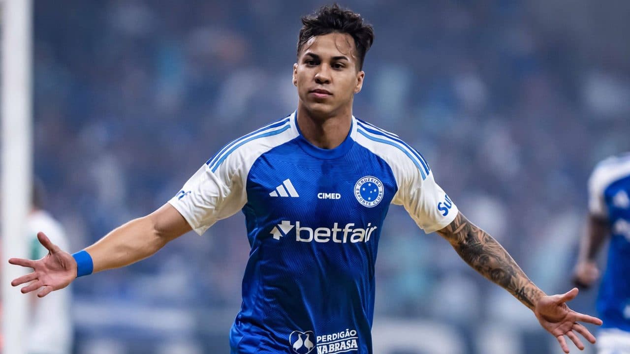 Kaio Jorge marca de pênalti, e Cruzeiro elimina Goiás com toque dramático