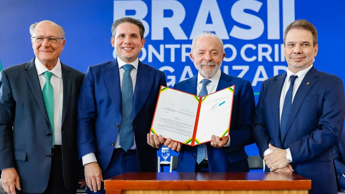 Lula lança pacote de R$ 11 bi contra crime organizado em busca de marca em ano eleitoral