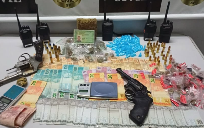 Integrante de organização criminosa é preso com armas, munições, drogas e mais de R$ 5 mil em Cubatão