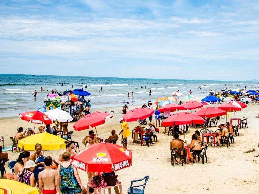 Justiça suspende liminar que prorrogava funcionamento de quiosques na orla de Mongaguá