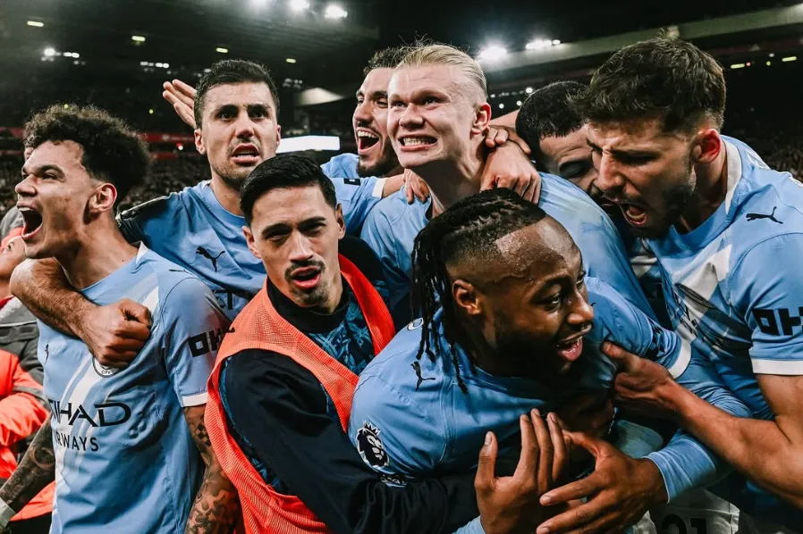 City vence Brentford e pressiona líder Arsenal na reta final do Inglês