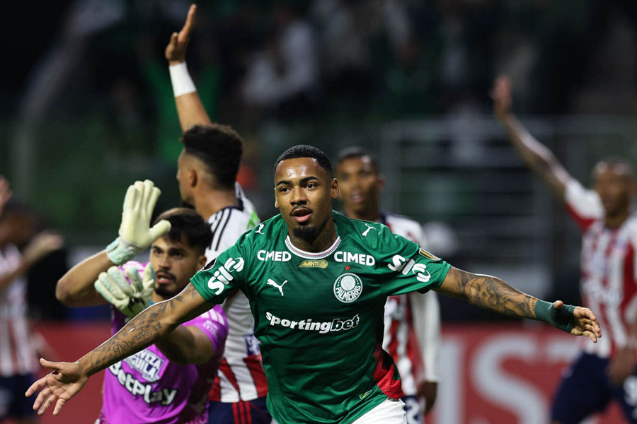 Palmeiras goleia Junior Barranquilla com Flaco 'garçom' e vai às oitavas da Libertadores