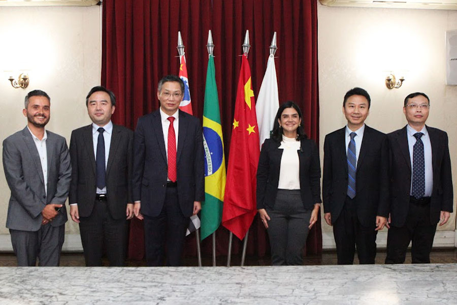 Cônsul-geral da China visita Santos para debater ampliação de relações de cooperação e intercâmbio