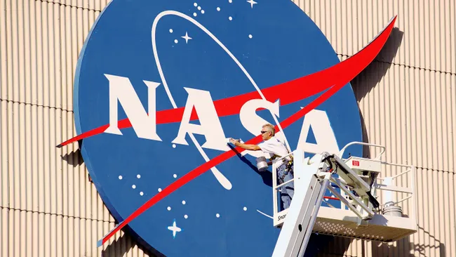 Nasa anuncia primeiras missões, rovers e drones para base na Lua