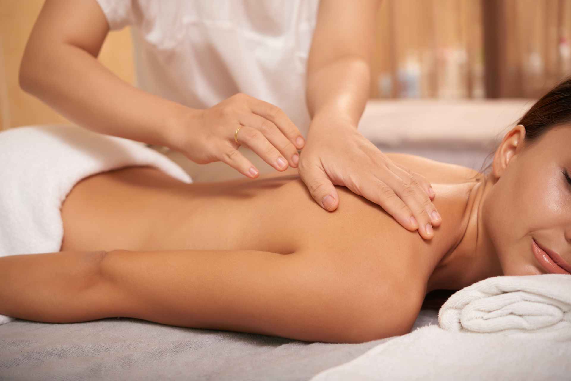 Conheça 9 espaços de massagem e spa para relaxar em Santos