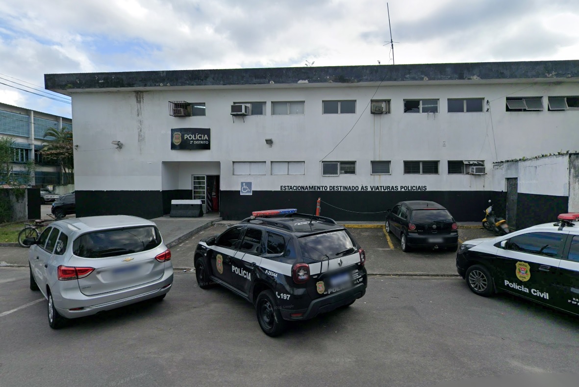 Homem é morto a facadas após discussão com vizinho em São Vicente