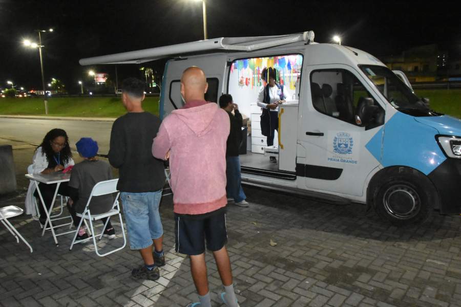 Consultório na Rua leva atendimento de saúde a pessoas em situação de vulnerabilidade em Praia Grande