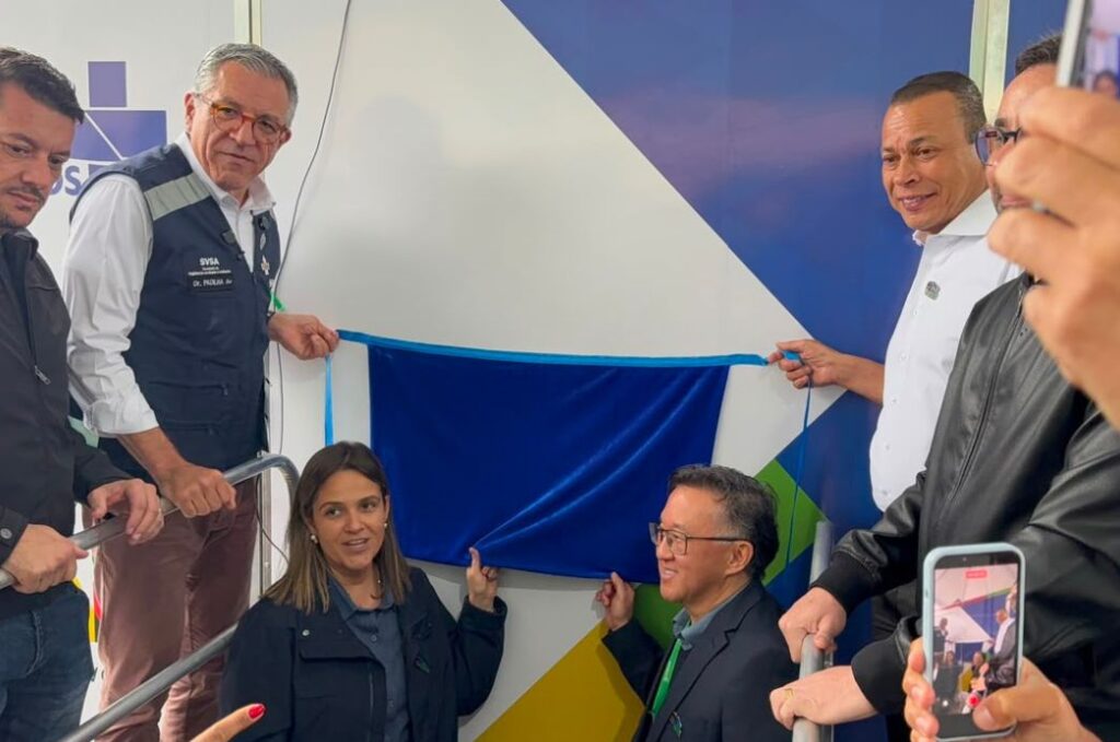Ministro da Saúde lança unidade móvel para caminhoneiros em Cubatão