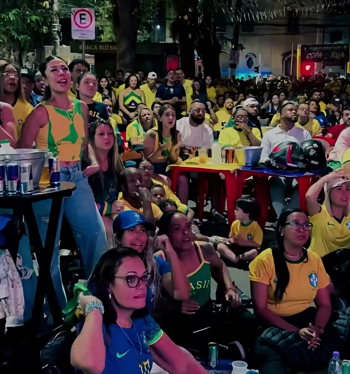 Copa na Rua reúne telão, música ao vivo e entrada gratuita no Centro de Santos