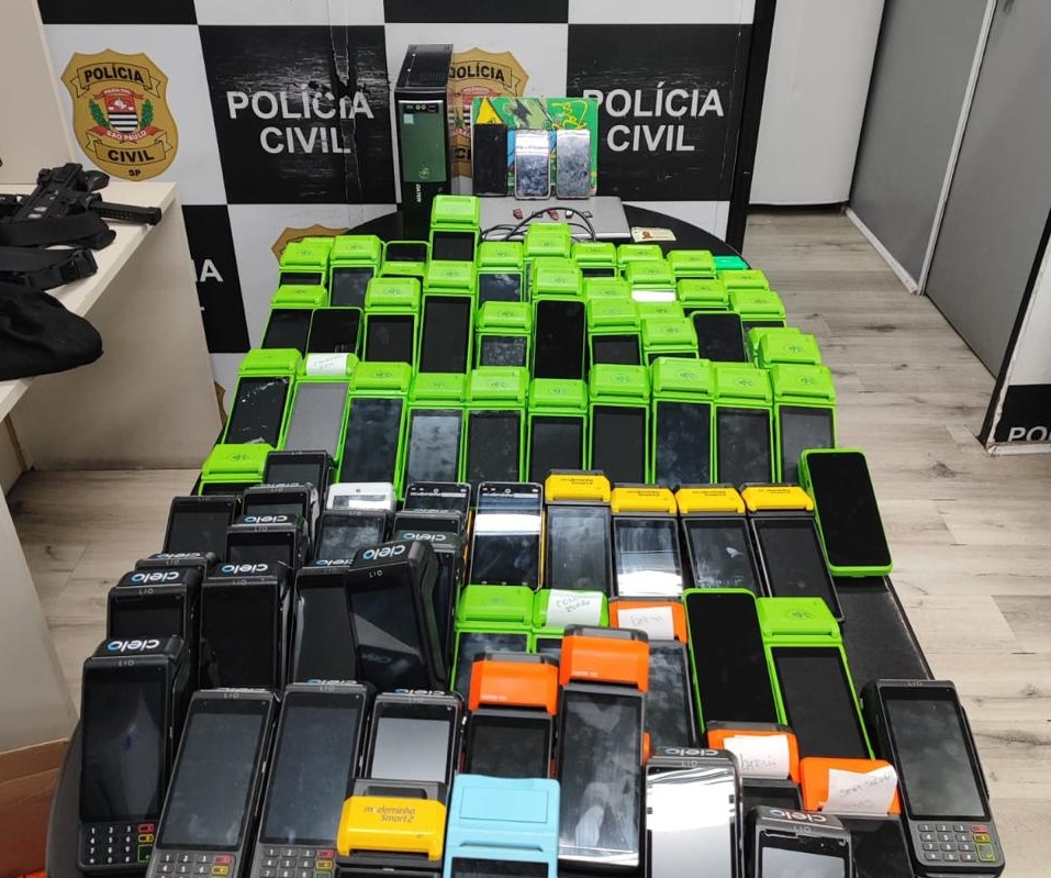 Peruíbe é alvo de operação contra grupo suspeito de desviar máquinas de cartão para golpes