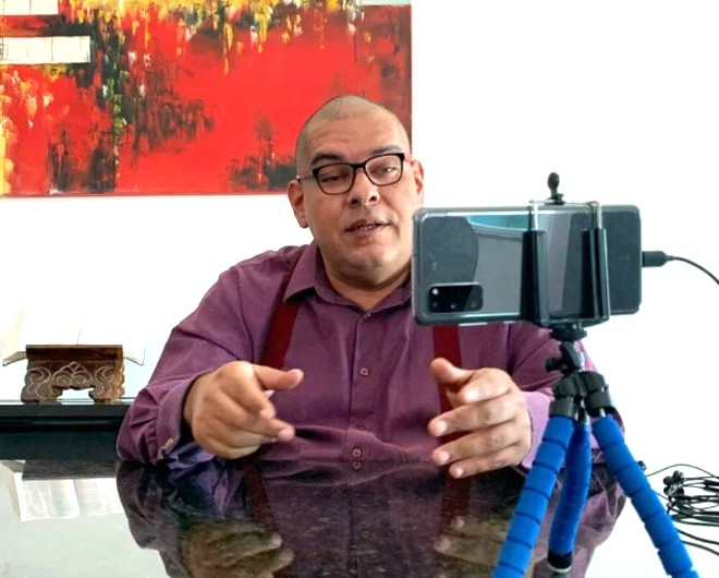 Ex-secretário de Comunicação de Guarujá paga R$ 8,1 mil e se livra de ação por assédio