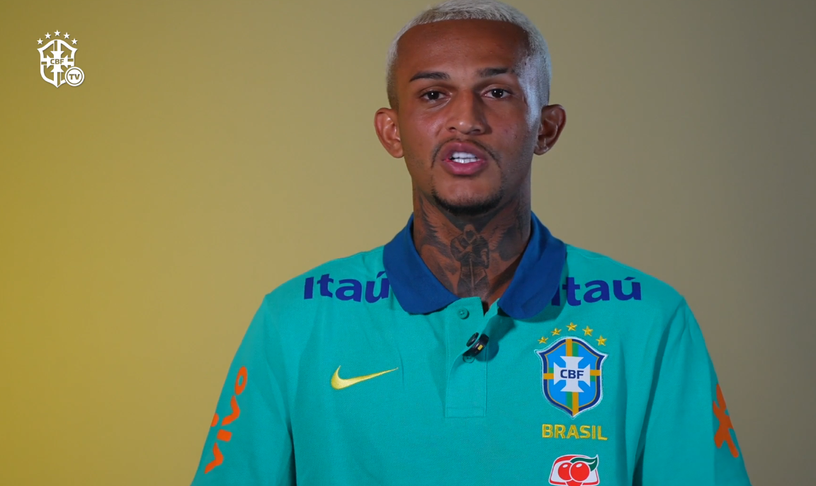 Wesley sai de campo chorando e amplia crise na lateral do Brasil