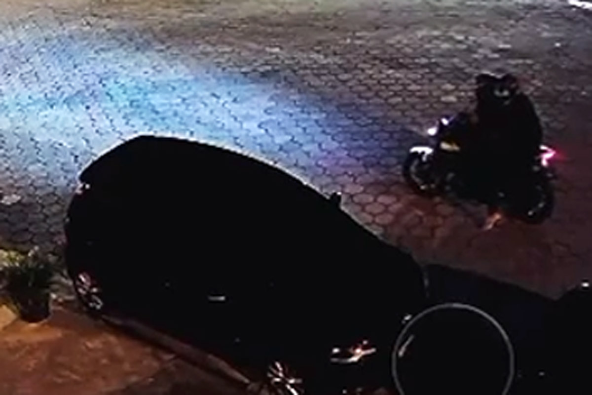 Ex-candidata a vereadora de Cubatão tem carro atingido por tiros; VÍDEO