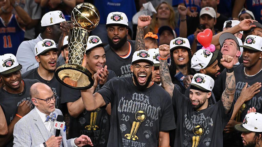 Knicks batem Spurs, são campeões e encerram jejum de mais de 50 anos na NBA