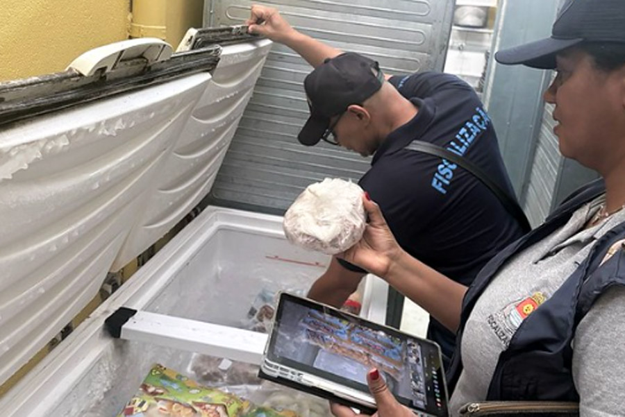 Vigilância Sanitária emite 10 autos de infração após vistoriar padarias durante fiscalização em Guarujá