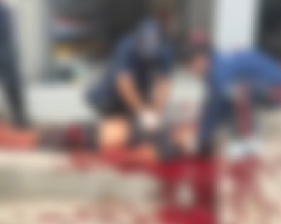 Homem morre após levar 18 facadas em frente a comércio em Cubatão; VÍDEO