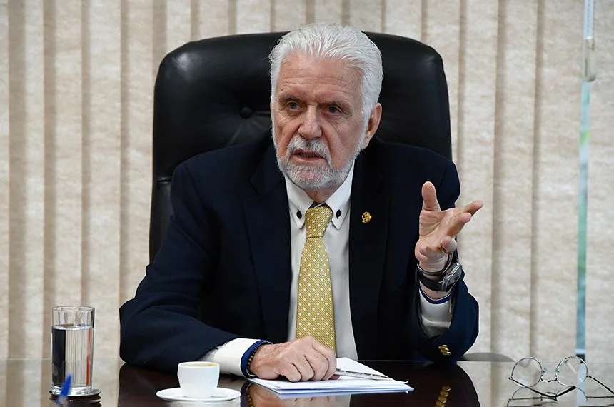Jaques Wagner deixa liderança do governo no Senado após ser alvo da PF por ligação com Master