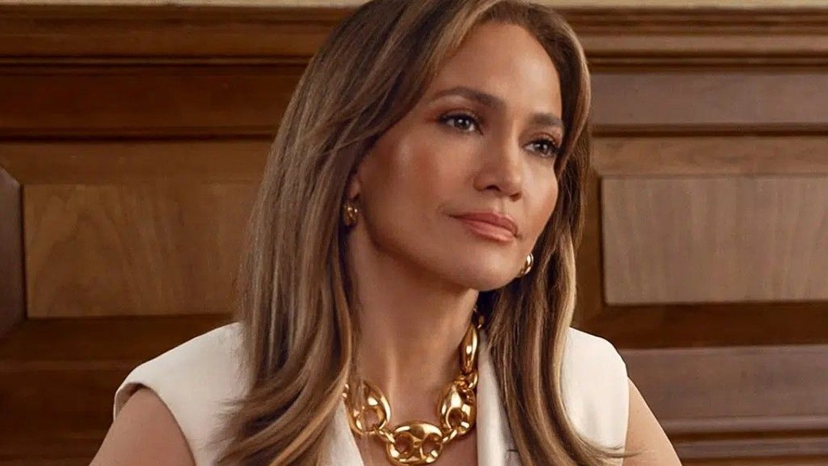 Fernanda Torres se emociona com relato de Jennifer Lopez sobre 'Ainda Estou Aqui'