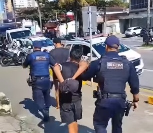 Adolescentes são apreendidos após roubo de corrente de ouro na Enseada, em Guarujá