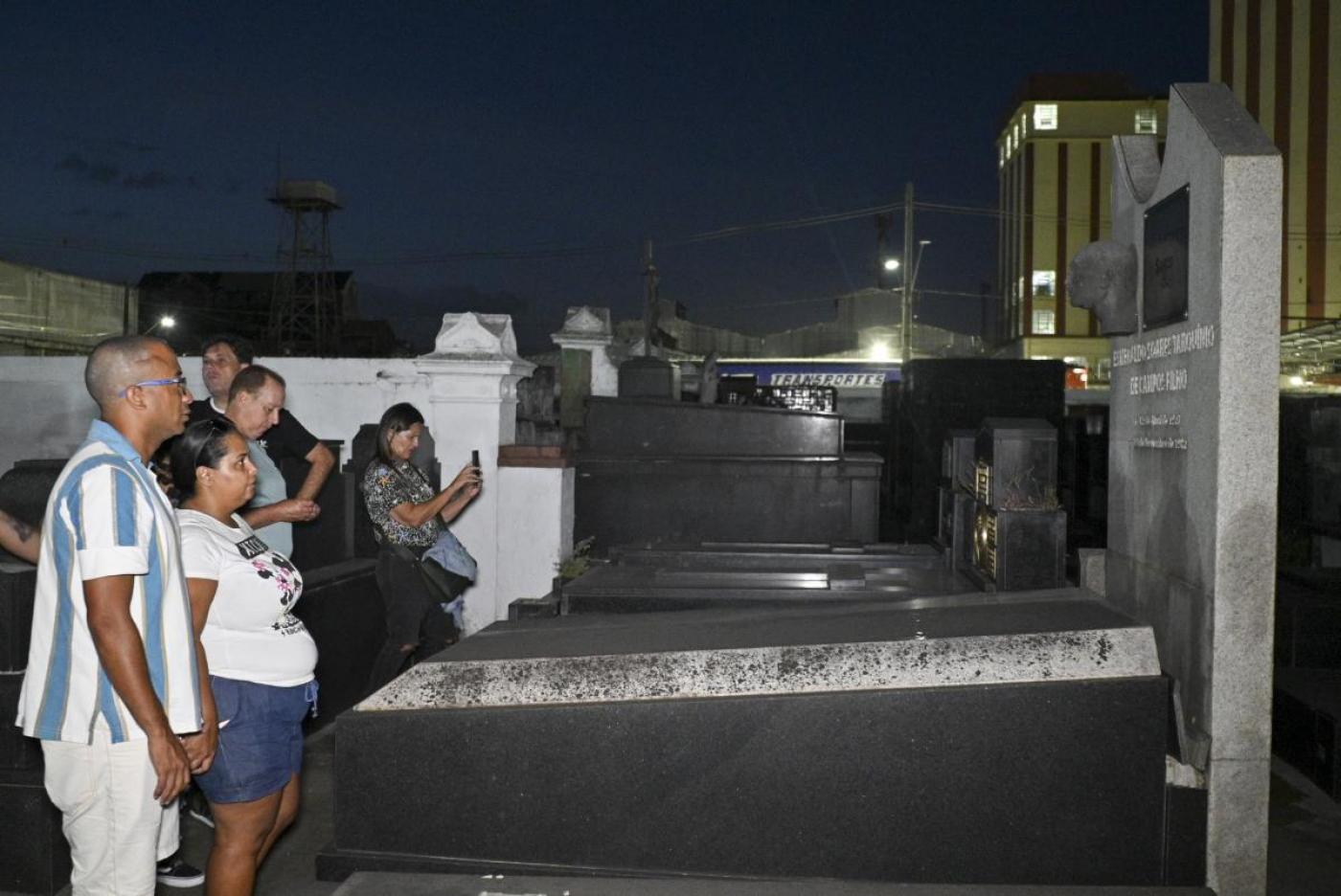 Visita guiada a cemitério em Santos abre inscrições para 200 vagas nesta segunda